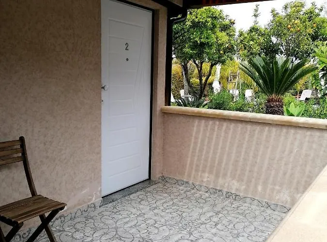 Afrodite Accomodation-rooms With Service 住宿加早餐酒店