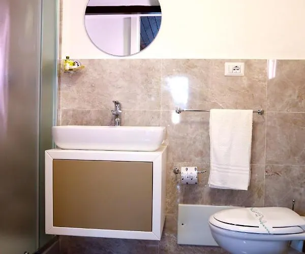 Afrodite Accomodation-rooms With Service 4* 特罗佩阿