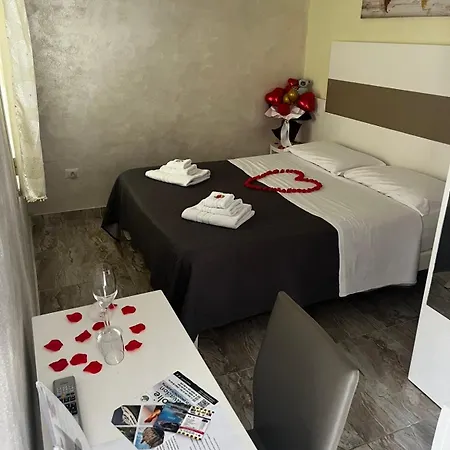 Afrodite Accomodation-rooms With Service 4* Tropea