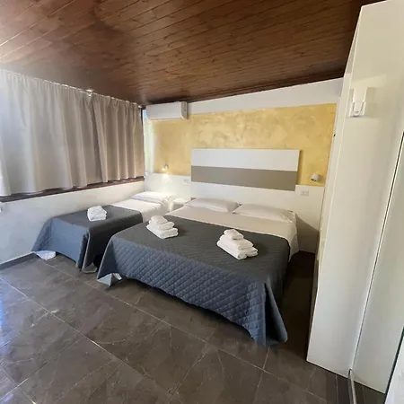 Afrodite Accomodation-rooms With Service Panzió