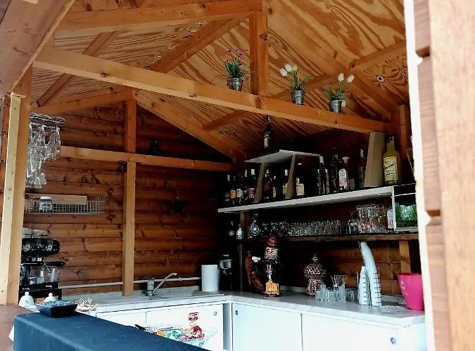 Afrodite Accomodation-rooms With Service Couette-café