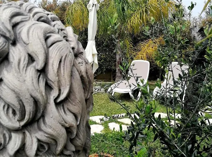 לינה וארוחת בוקר Afrodite 4*