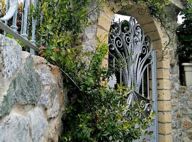 Afrodite לינה וארוחת בוקר