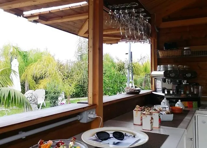 Afrodite Accomodation-rooms With Service Couette-café